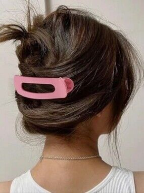 3 FOR $15  💕 Strong Hold Claw Clip Fashionable Hair Accessories